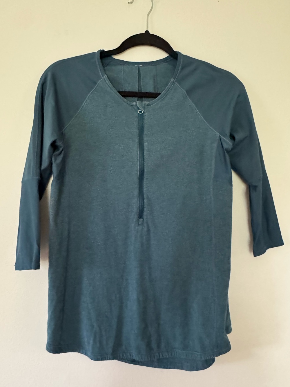 Lululemon Slate Blue Long Sleeve 1/2 Zip 3/4 Sleeve Top